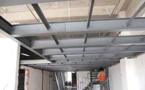 钢结构循化钢结构隔层如何做才性价比更高